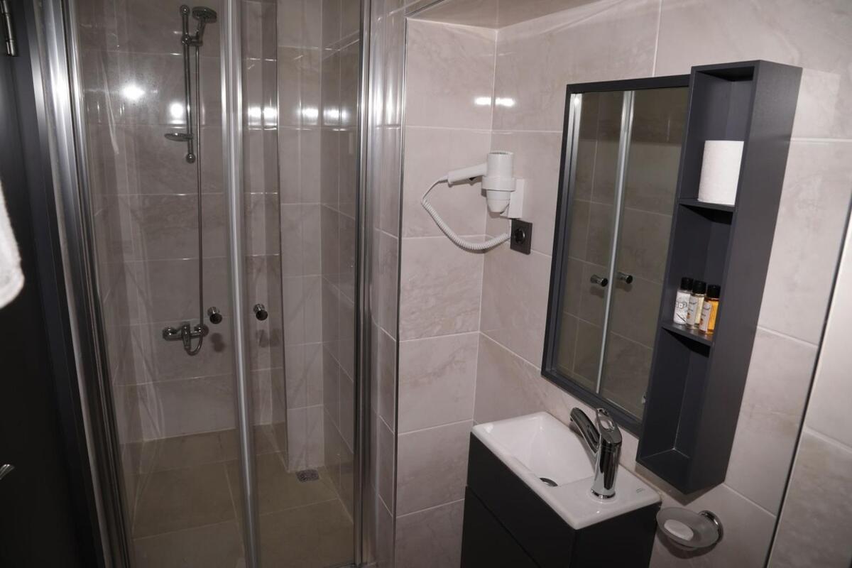Taksim Heavenist Hotel Istanbul Exteriör bild